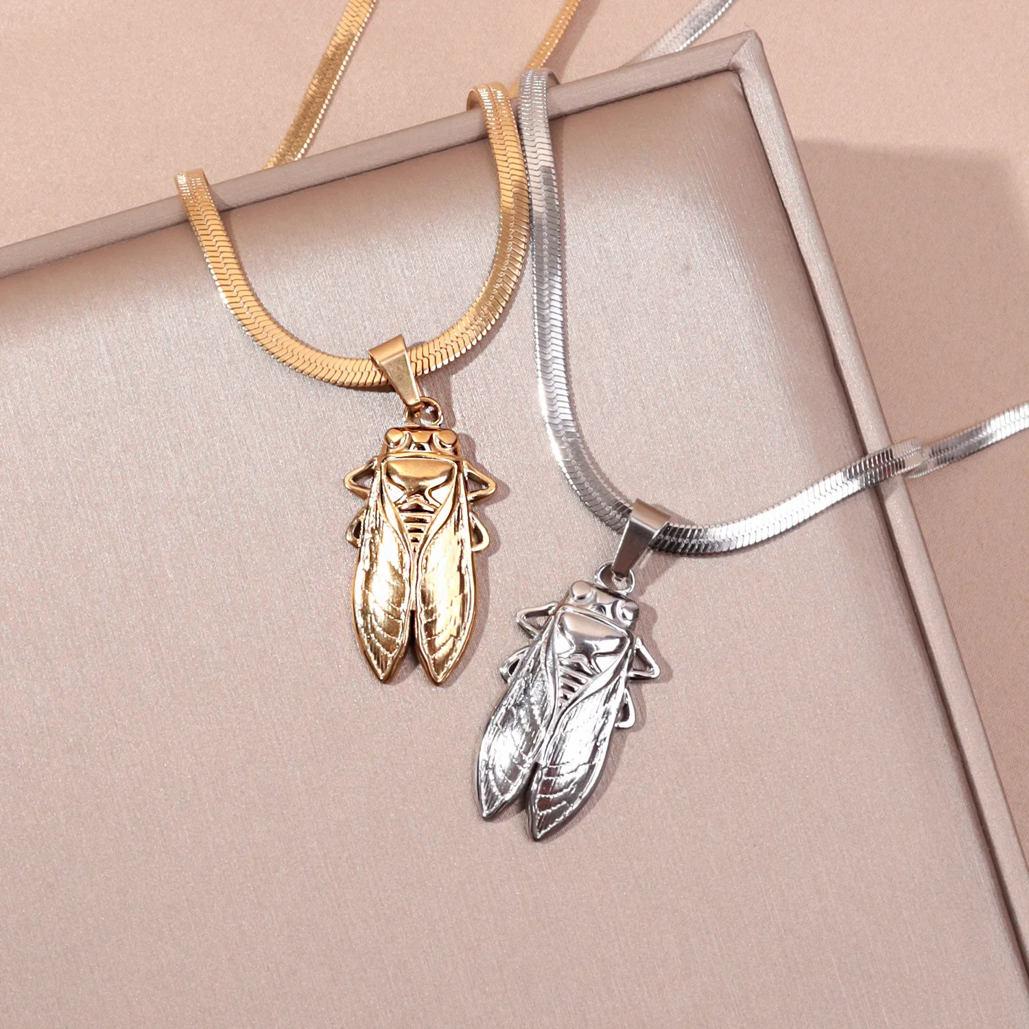 Vintage Fashion Bug - Roestvrijstalen Grote Cicade Antieke Gouden Toon