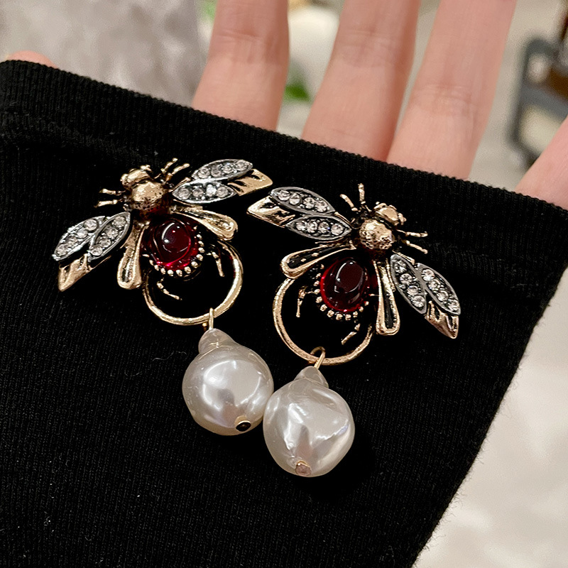 Vintage Fashion Bug - Vintage Bug Insect Dangle Oorbellen met