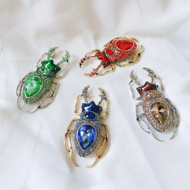 Blucome Blue Crystal Beetle Br - Vintage Fashion Bug recensie en prijs