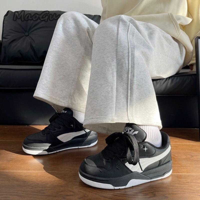 Zwart-witte leren skateboardsc - Vans Shoes Old Skool recensie en prijs