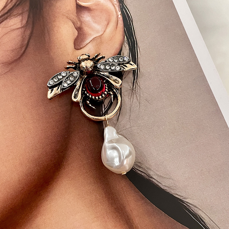 Vintage Bug Insect Dangle Oorb - Vintage Fashion Bug recensie en prijs