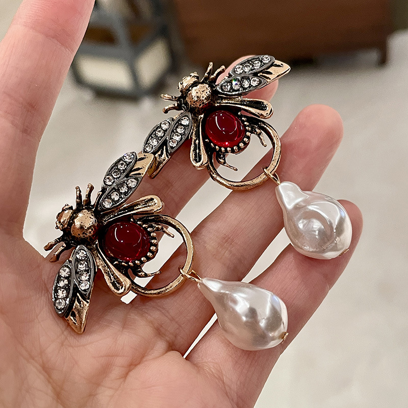 Vintage Bug Insect Dangle Oorb - Vintage Fashion Bug recensie en prijs